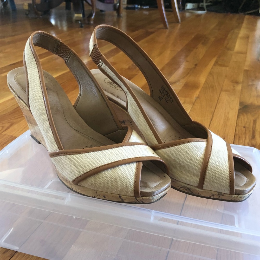 Cream wedges
